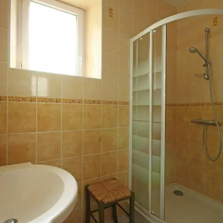 Maison Independante Avec Jardin, Haras Et Equipements Inclus - Fr-1-497-43